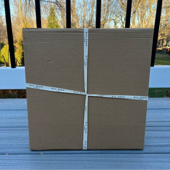 RAE DUNN Ceramic Tic-Tac-Toe Game Set - Picture 5 of 9